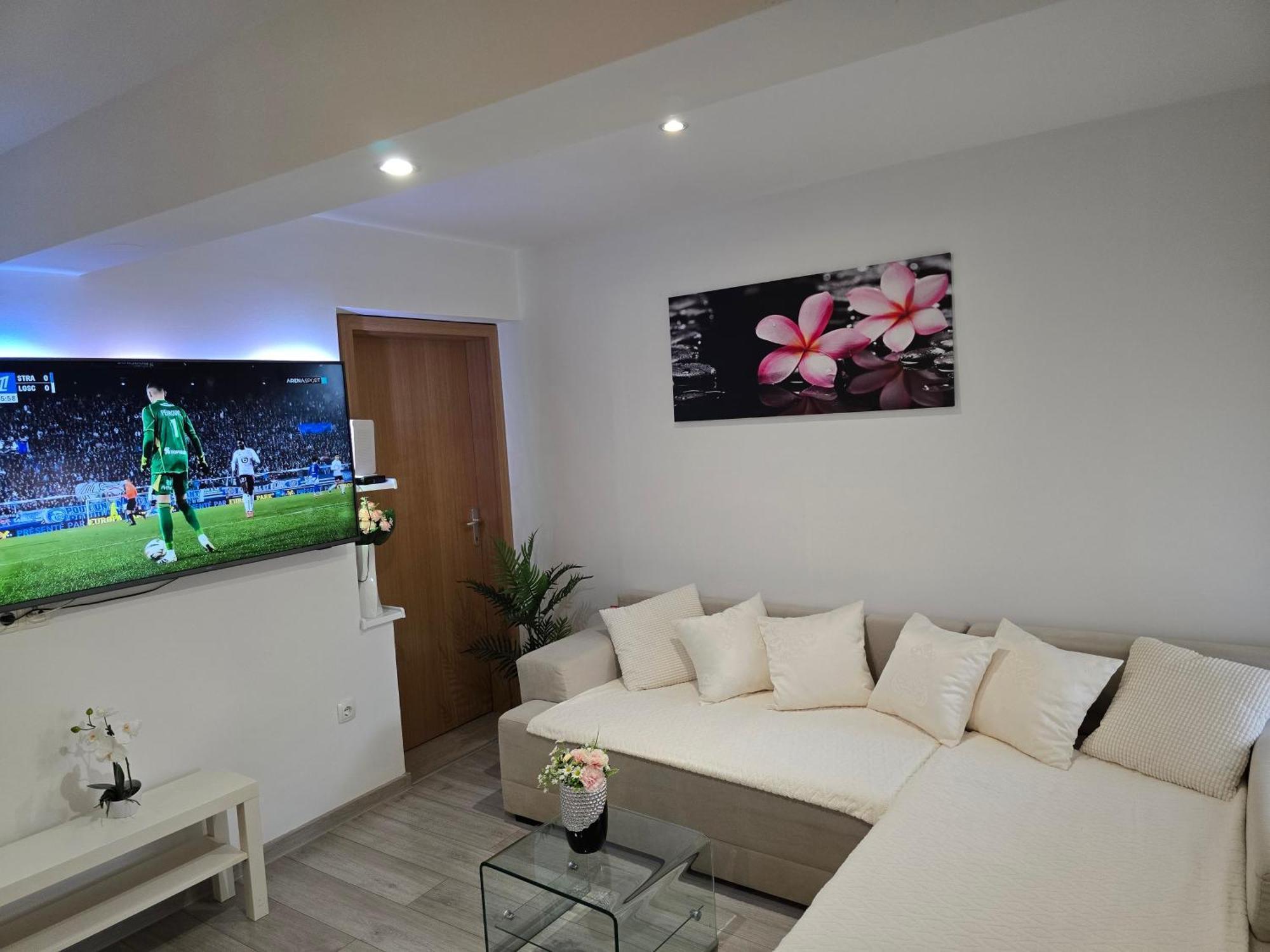 Apartment Blanca With Jacuzzi,Terase And Private Parking Kaštela Esterno foto