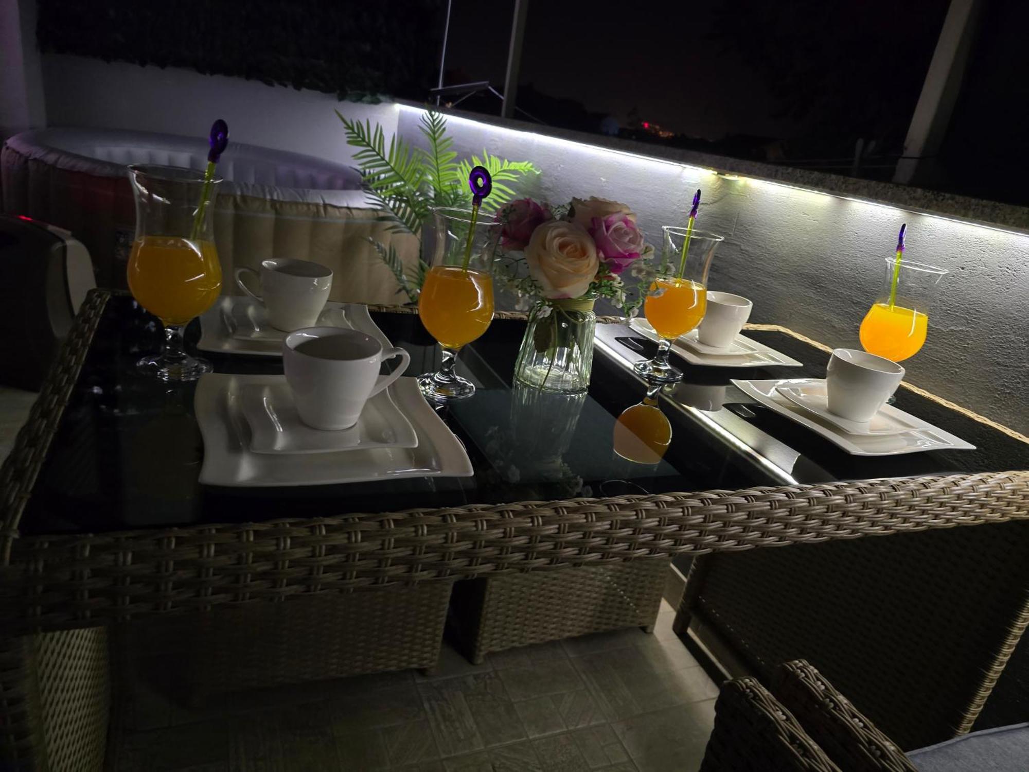 Apartment Blanca With Jacuzzi,Terase And Private Parking Kaštela Esterno foto